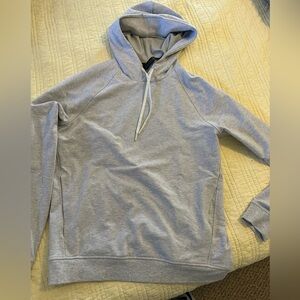 Lululemon Men's Light Gray Hooded Pullover Sweatshirt Medium